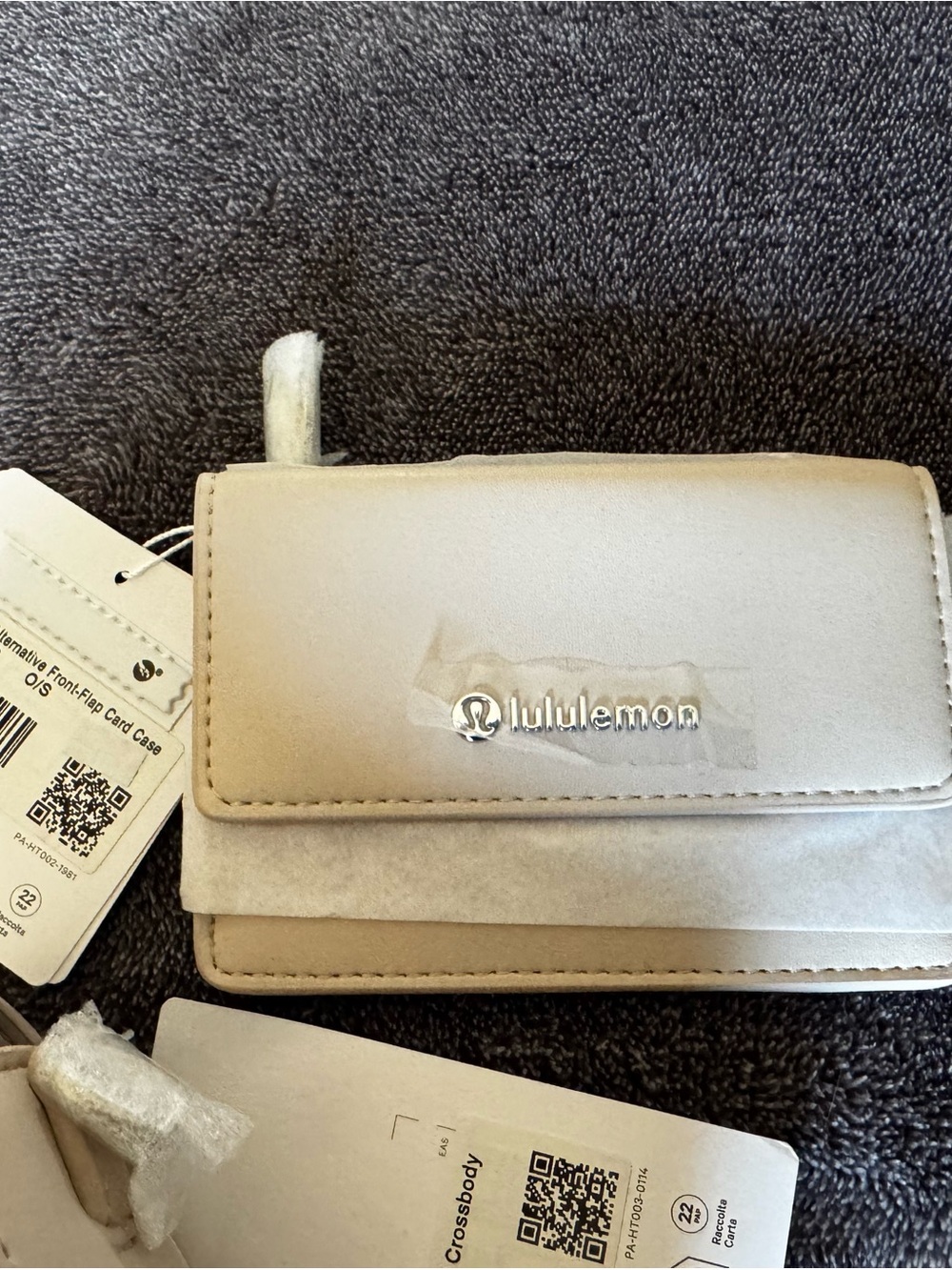 lululemon athletica Leather Alternative Crossbody bag with Matching Wallet - Picture 3 of 9